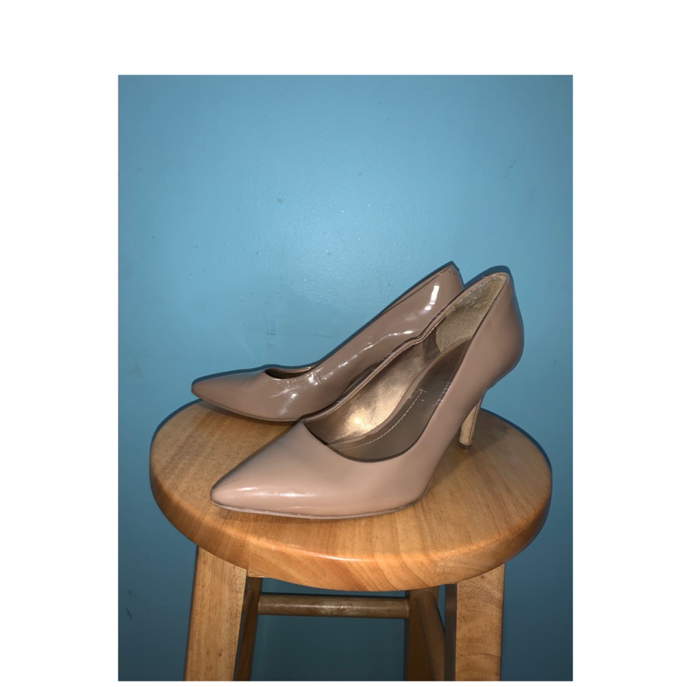 BCBG Patent Nude Pumps (6)